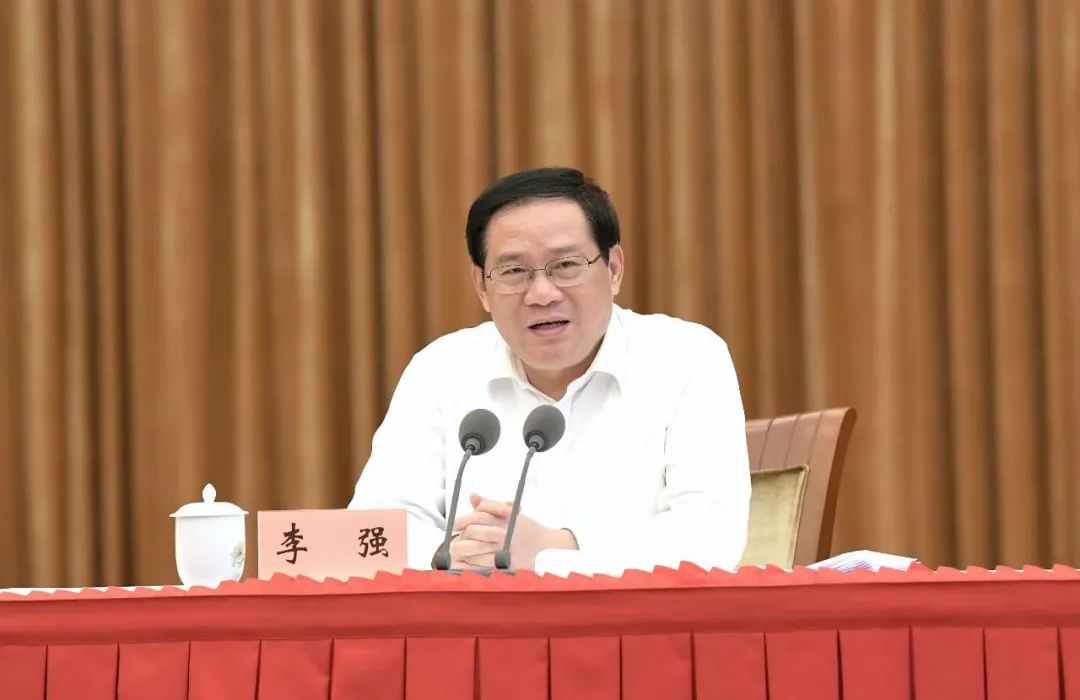 欧冠刘华、王振伟参加市抗疫医务人员代表座谈会，李强要求大力弘扬医务人员的先进事迹和崇高精神！